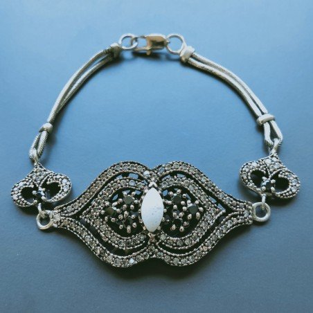 Bracciale Di Argento 925 con Spinello Nero, Perle di Fiume, Zircone Sfacettato Stile Etnico