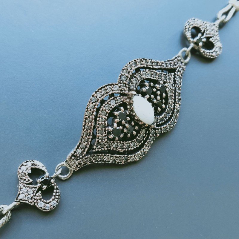 Bracciale Di Argento 925 con Spinello Nero, Perle di Fiume, Zircone Sfacettato Stile Etnico