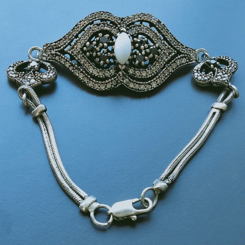 Bracciale Di Argento 925 con Spinello Nero, Perle di Fiume, Zircone Sfacettato Stile Etnico