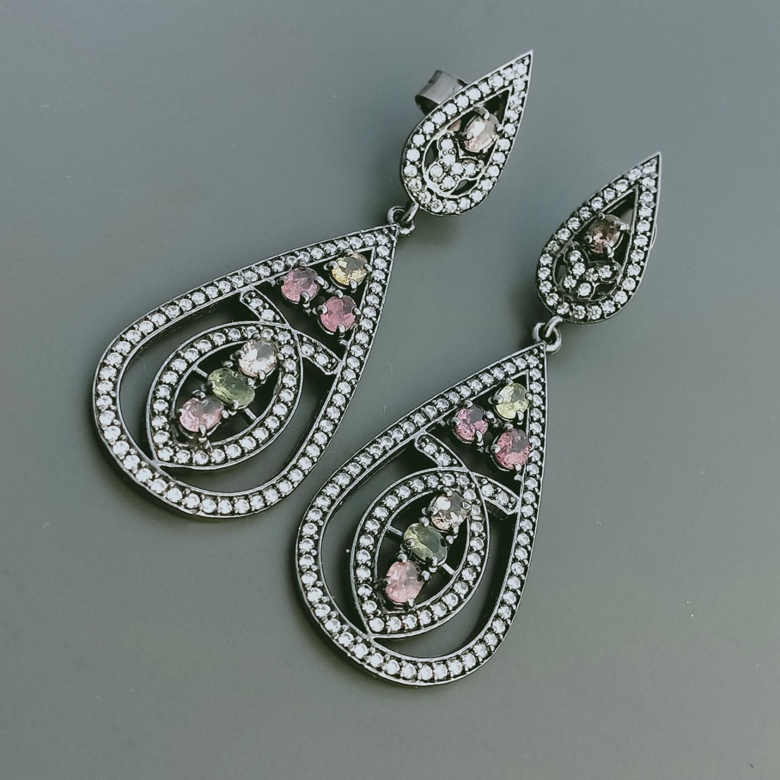 Orecchini Di Argento 925 con Tormalina Multicolore Sfaccettato con Zircone a Perno Brunito