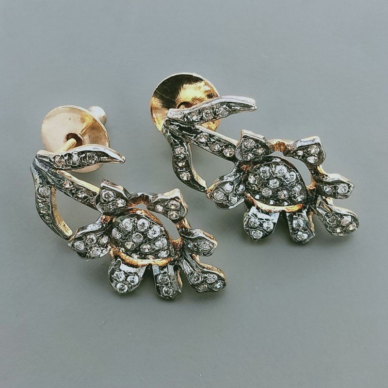 Orecchini Di Argento 925 con Zircone Sfaccettato a Perno Stile Etnico Brunito