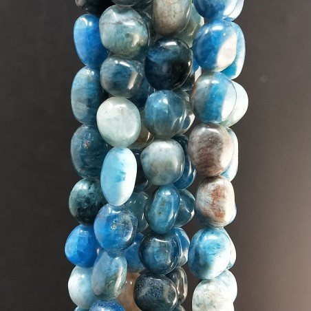 Apatite sassi irregolari lisci