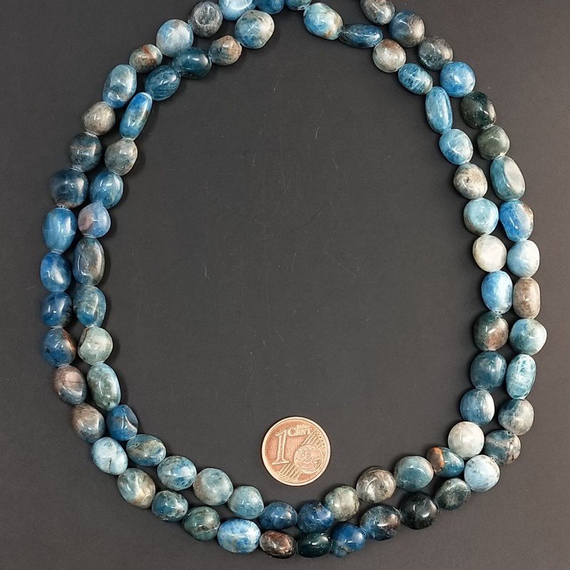 Apatite sassi irregolari lisci