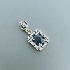 Ciondolo Di Argento 925 con Radice di Zaffiro Ovale e Zirconi Stile Etnico