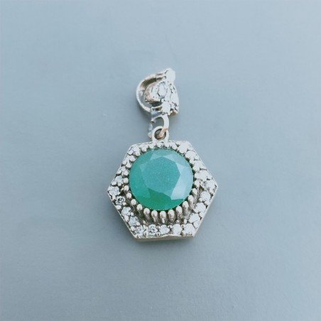Ciondolo Di Argento 925 con Radice di Smeraldo Tondo e Zirconi Stile Etnico