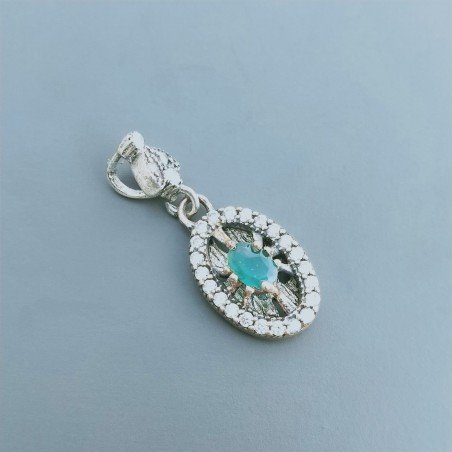 Ciondolo Di Argento 925 con Radice di Smeraldo Ovale e Zirconi Stile Etnico