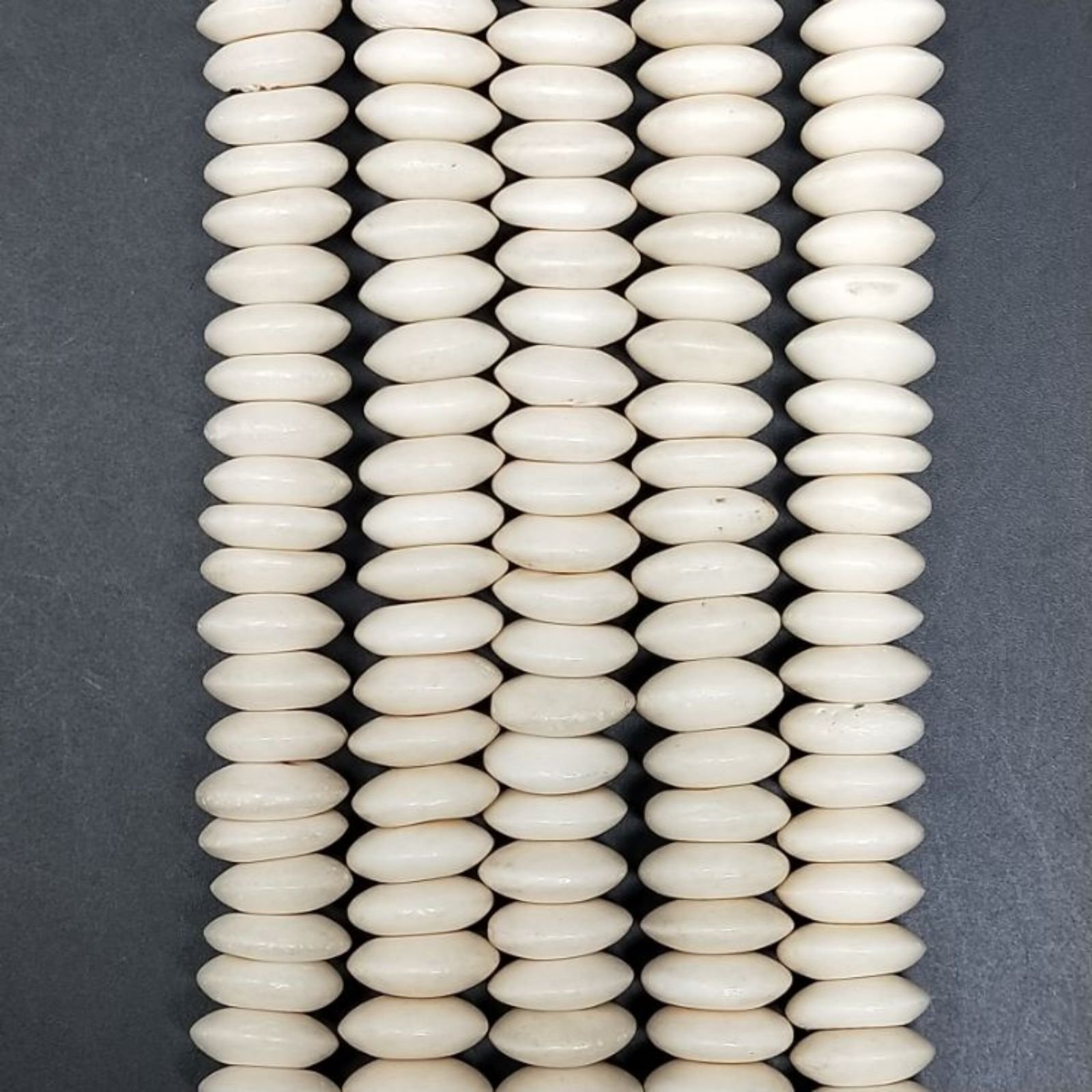 Resina Beige in Perline Forma Rondelle Dischio Liscio Foro Passante 12mm