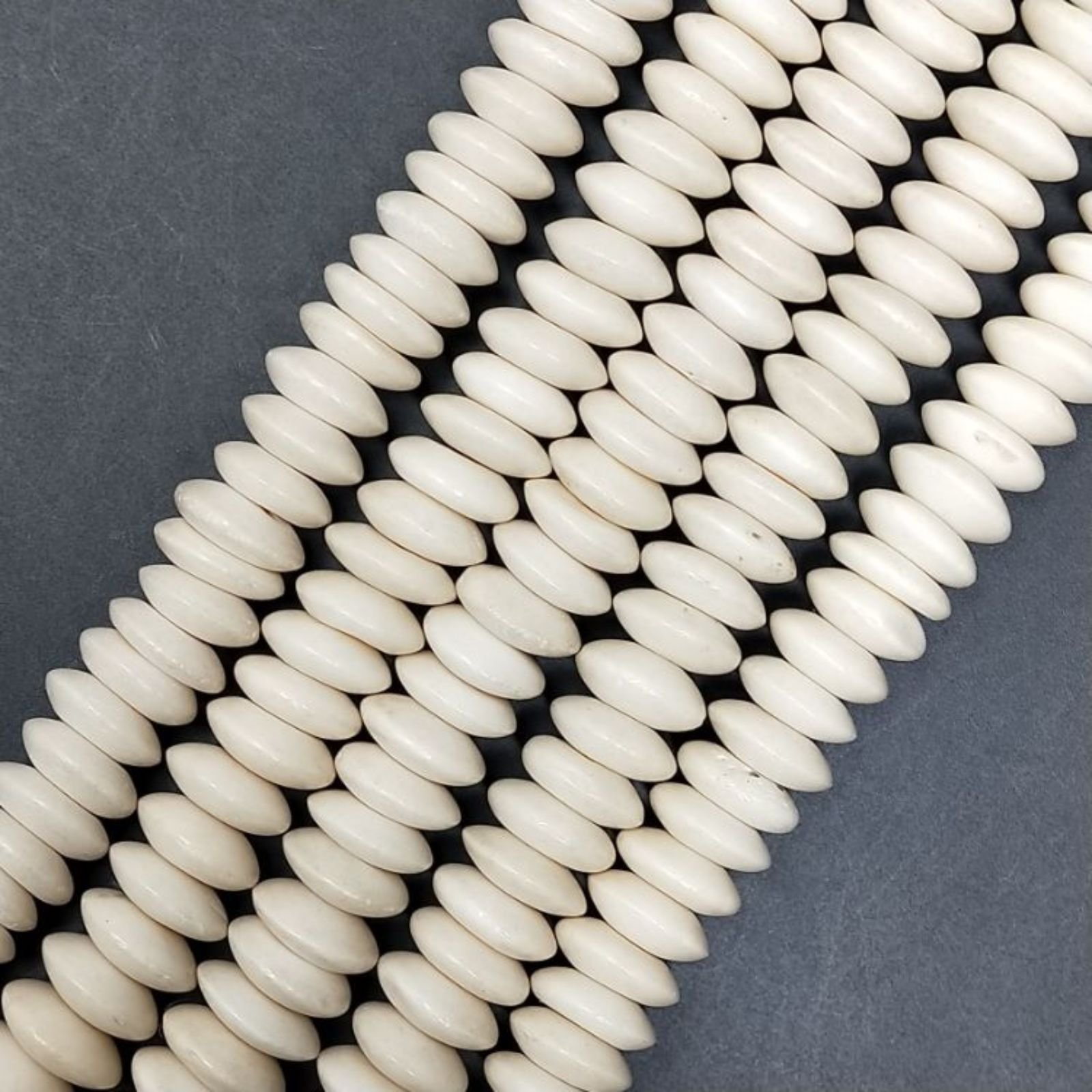 Resina Beige in Perline Forma Rondelle Dischio Liscio Foro Passante 12mm