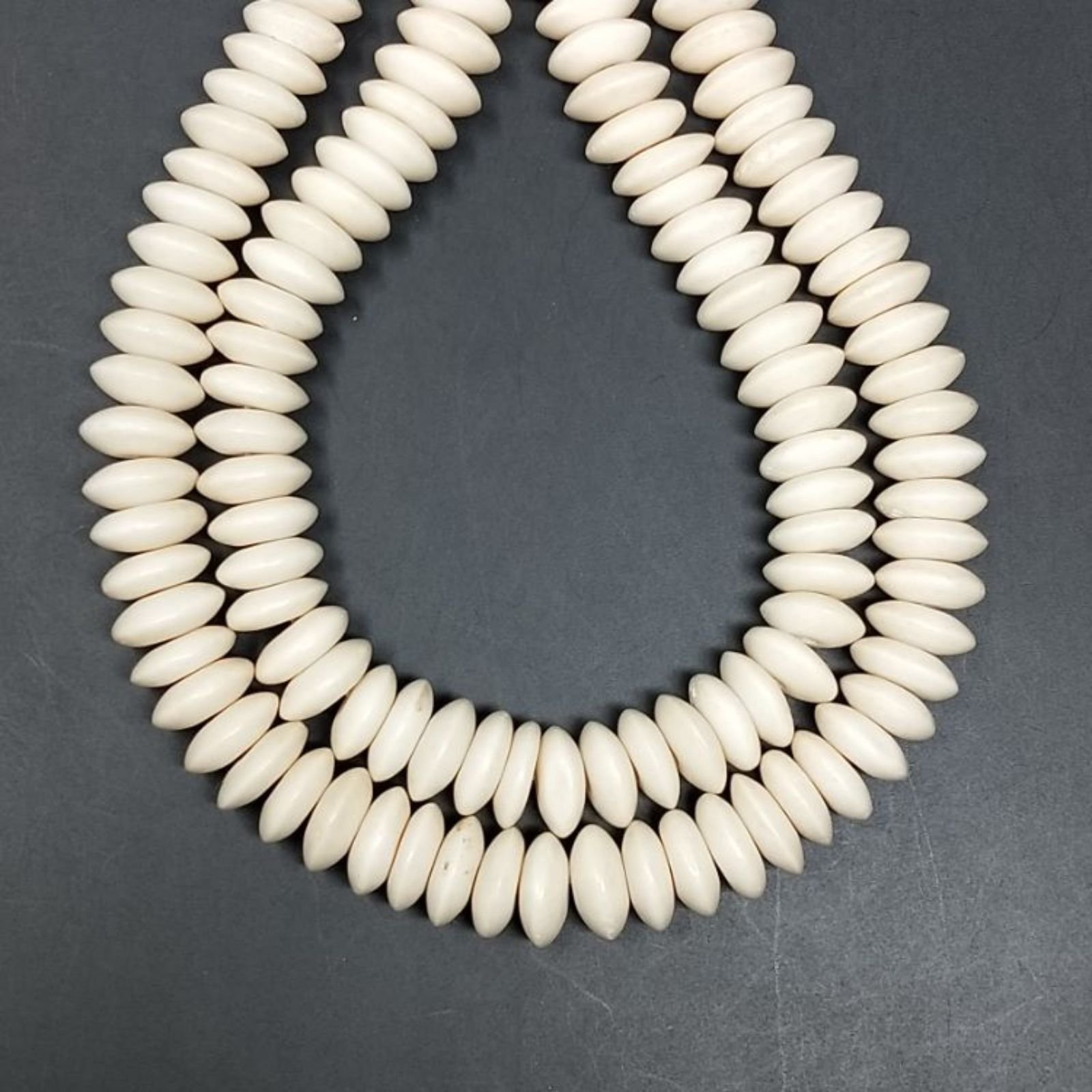Resina Beige in Perline Forma Rondelle Dischio Liscio Foro Passante 12mm
