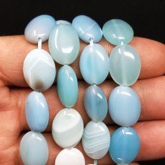 Agata Brasiliana Celeste Striata in Perline Forma Ovale Piatto Liscio Foro Passante 12x16mm