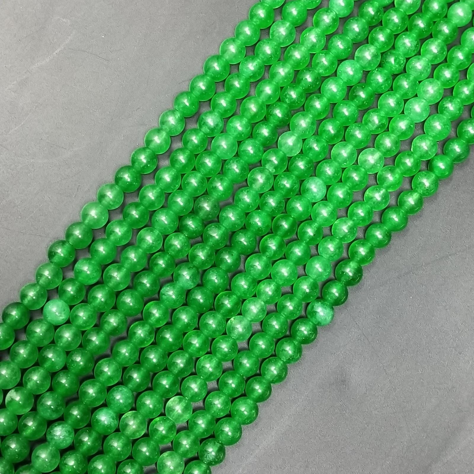 Giada Coreana Verde Perline Forma Tondo Liscio 06mm