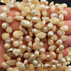 Perle di fiume irregolare giallo chiaro foro laterale