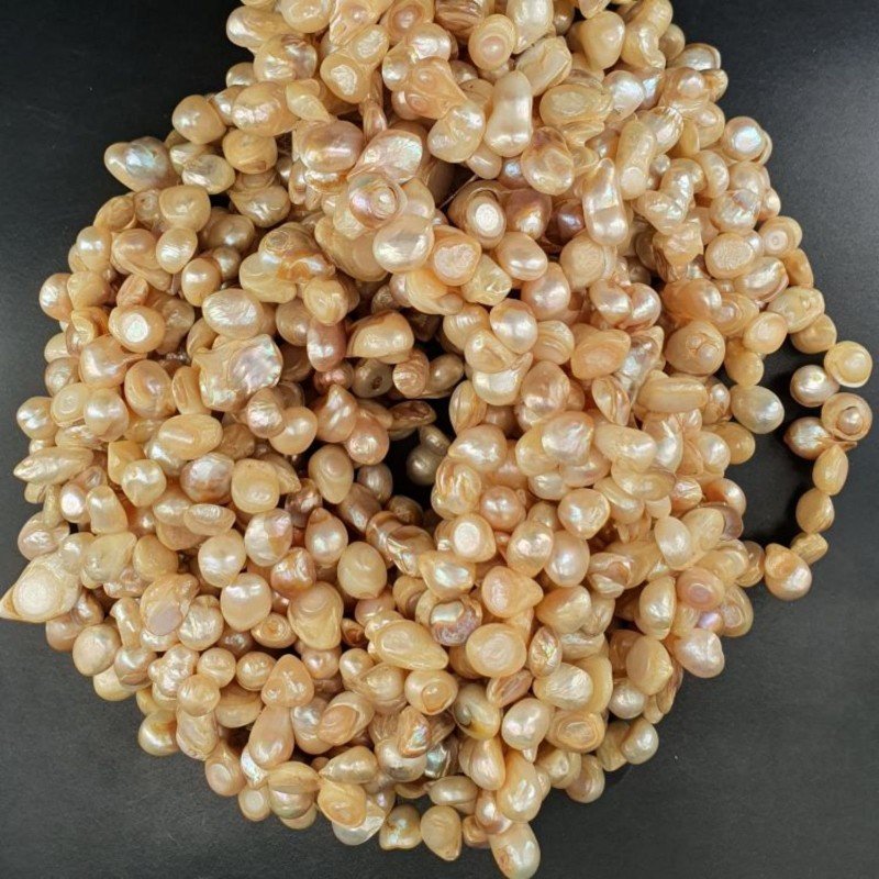 Perle di fiume irregolare giallo chiaro foro laterale
