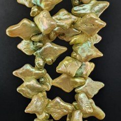 Perle di fiume bianco barocche lunge piatte