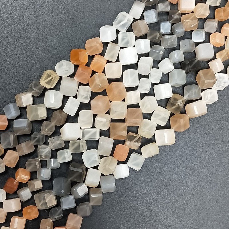Pietra Di Luna Multi Naturale Perline Forma Cubetti con Foro Diagonale Sfaccettato a Mano