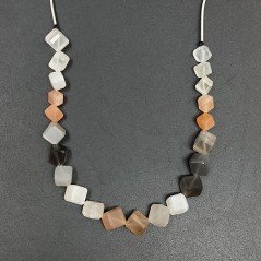 Pietra Di Luna Multi Naturale Perline Forma Cubetti con Foro Diagonale Sfaccettato a Mano
