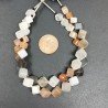 Pietra Di Luna Multi Naturale Perline Forma Cubetti con Foro Diagonale Sfaccettato a Mano