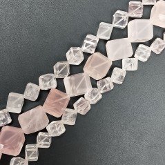 Quarzo Rosa Naturale Perline Forma Cubetti con Foro Diagonale Sfaccettato a Mano