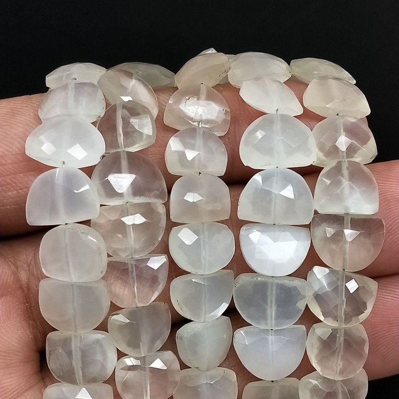 Pietra Di Luna Bianca Naturale Perline Forma Semi Cerchio Sfaccettato A Mano
