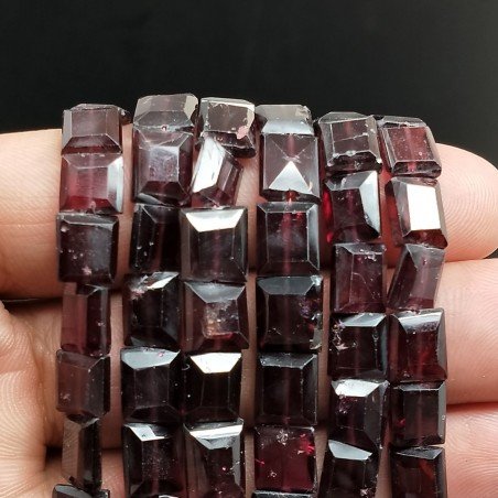Granato Naturale in Perline Forma Rettangolare Piatto Sfaccettato Foro Passante 06-08X07-10mm