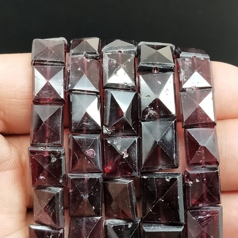 Granato Naturale in Perline Forma Rettangolare Piatto Sfaccettato Foro Passante 06-08X8-10mm