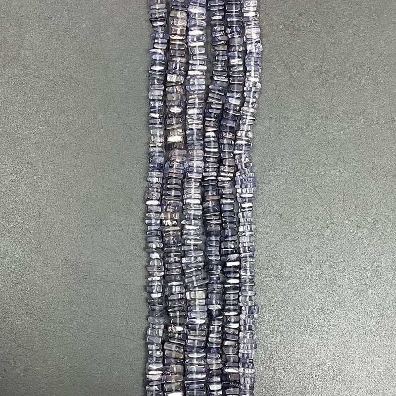 Iolite Naturale Perline Forma Quadrato Heshi Liscio Foro Centrale a Gradazione 04mm-08mm Iolite Naturale Perline Forma Quadrato Heshi Liscio Foro Centrale a Gradazione 04mm-08mm