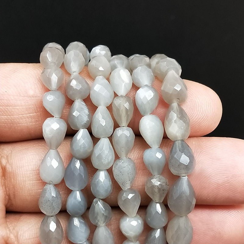 Pietra Di Luna Grigia Naturale in Perline Forma Goccia Tondo Sfaccettato a Mano Foro Passante