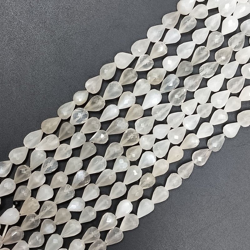 Pietra Di Luna Bianca Adularia Naturale in Perline Forma Goccia Tondo Sfaccettato a Mano Foro Passante Pietra Di Luna Bianca Adularia Naturale in Perline Forma Goccia Tondo Sfaccettato a Mano Foro Passante