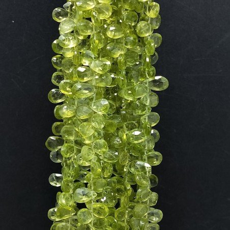 Peridotto Naturale in Perline Forma Goccia Piatto Sfaccettato a Mano Foro Laterale