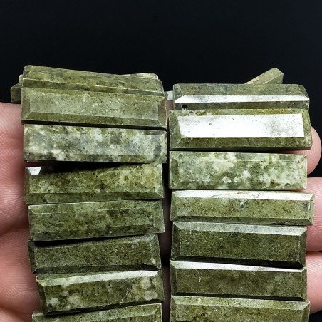 Serpentite Naturale Perline Forma Frange Rettangolare Piatto Sfaccettato a Mano Piatto Foro Laterale