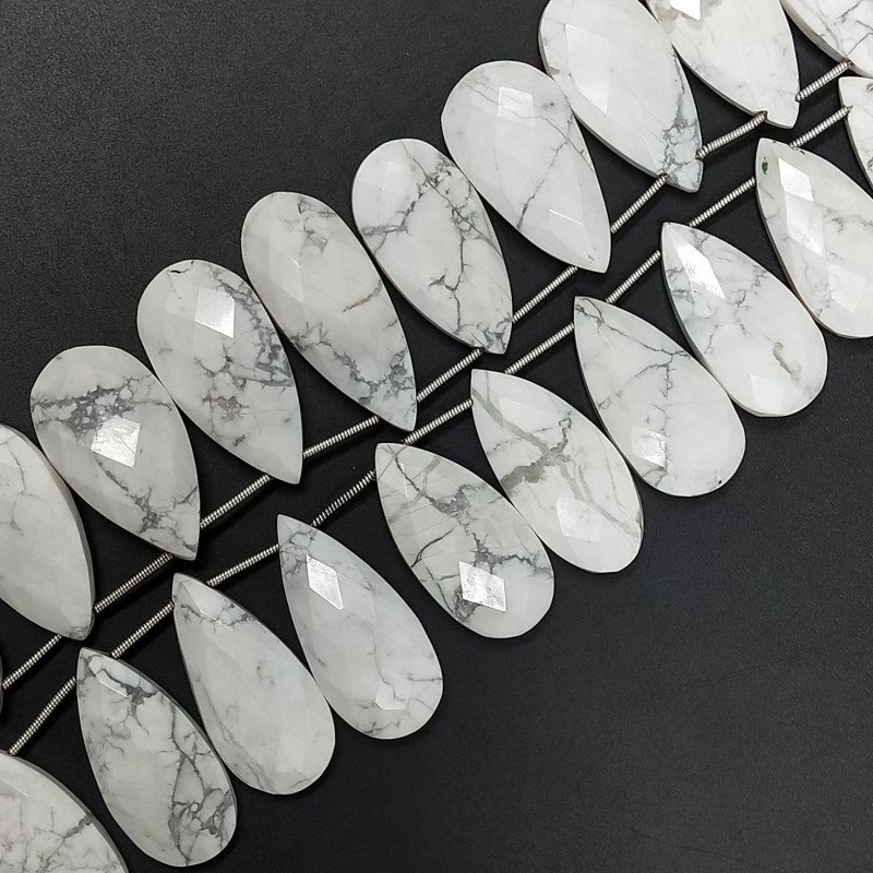 Aulite Bianca Naturale in Perline Forma Goccia Piatto Sfaccettato a Mano Foro Laterale