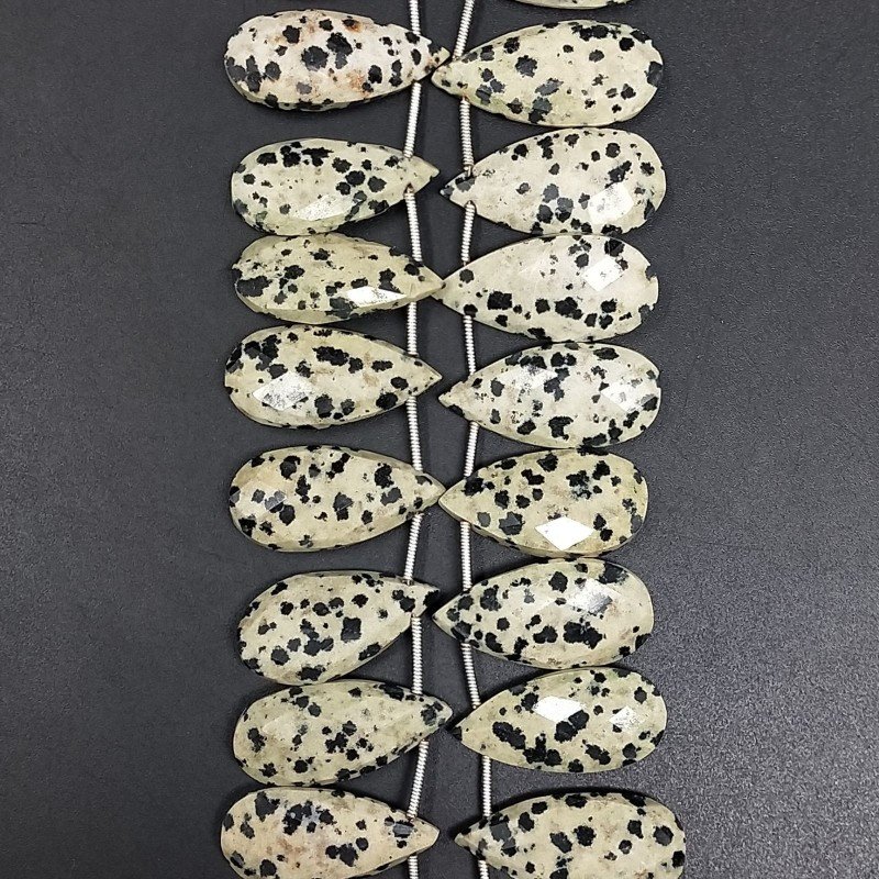 Diaspro Dalmata Naturale in Perline Forma Goccia Piatto Sfaccettato a Mano Foro Laterale