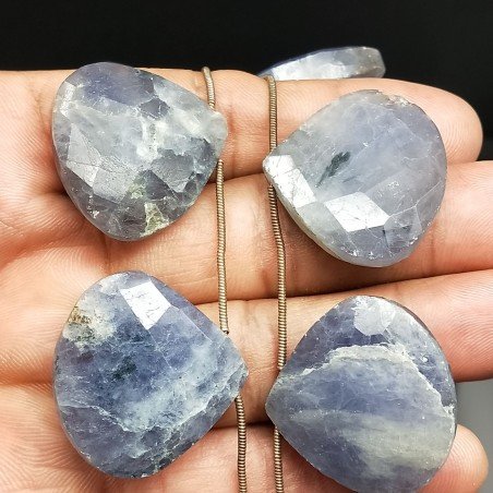 Iolite Grezzo Naturale in Perline Forma Cuore Piatto Sfaccettato a Mano Foro Laterale