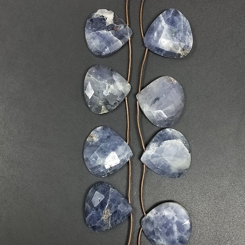 Iolite Grezzo Naturale in Perline Forma Cuore Piatto Sfaccettato a Mano Foro Laterale