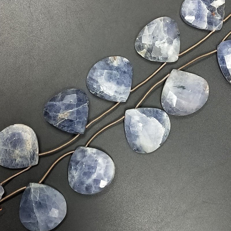 Iolite Grezzo Naturale in Perline Forma Cuore Piatto Sfaccettato a Mano Foro Laterale