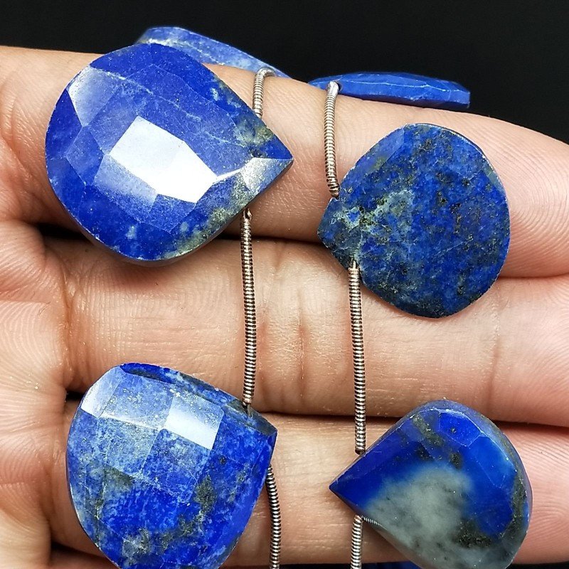 Lapis Lazuli Naturale Perline Forma Cuore Piatto Sfaccettato a Mano Foro Laterale 20-25mm