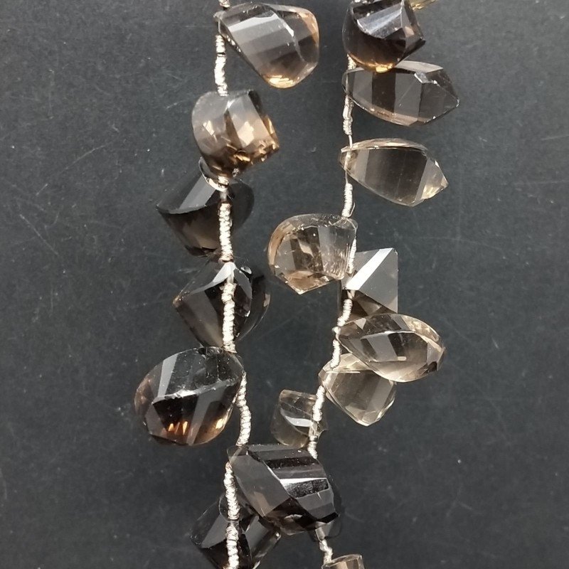 Quarzo fume Naturale in Perline Forma Goccia Twist Sfaccettato a Mano Foro Laterale a Gradazione