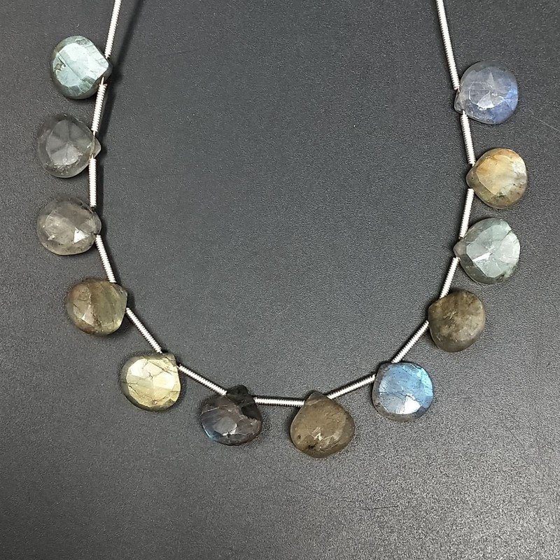 Labradorite Naturale Perline Forma Cuore Piatto Sfaccettato a Mano Foro Laterale
