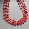 Collana girocollo madreperla rossa a 4 fili sassi lisci annodato