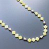 Collana giada limone quadrato foro diagonale liscio 20 mm con pietre dure miste e argemto indiano dorato annodato