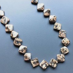 Collana granite quadrato liscio foro diagonale 19x18 annodato