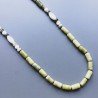 Collana giada oliva cilindro liscio 8x15 mm con pietre dure miste annodato