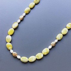 Collana giada limone ovale piatto liscia 12x16mm con pietre miste e argento indiano dorato annodato