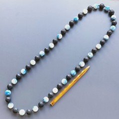 Collana pietra lavica sferica con resina ambra blu sferico liscio 14 mm annodato