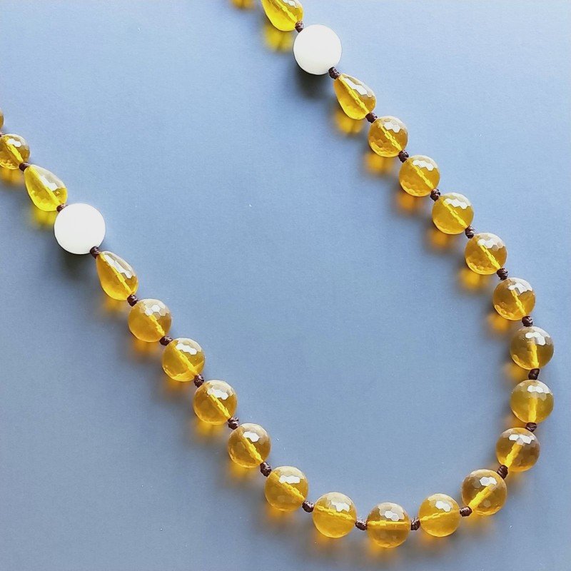 Collana cristallo ambra sferico sfac 10-12 mm con centrale pietr dure miste annodato