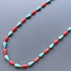 Collana pasta di turchese gocce liscio 7x13 mm e corallo bamboo gocce liscio 5x12 mm annodato Collana pasta di turchese gocce liscio 7x13 mm e corallo bamboo gocce liscio 5x12 mm annodato