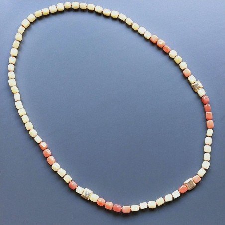 Collana giada gialla e arancio sassi lisci cubetti e agata verde sferico sfac 10 mm e argento indiano dorato annodato