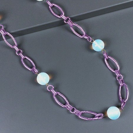 Collana a Catena di Alluminio Viola con Agata Bianca Forma Tondo Sfacettato