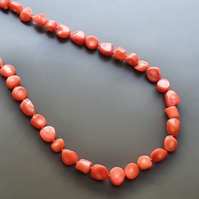 Collana girocollo corallo bambo arancione irregolare piatti annodato