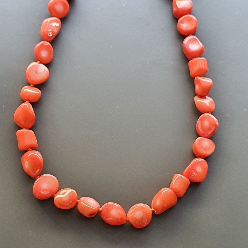 Collana girocollo corallo bambo arancione irregolare piatti annodato